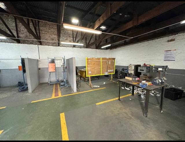 BUSINESS FOR SALE IN GERMISTON CENTRAL